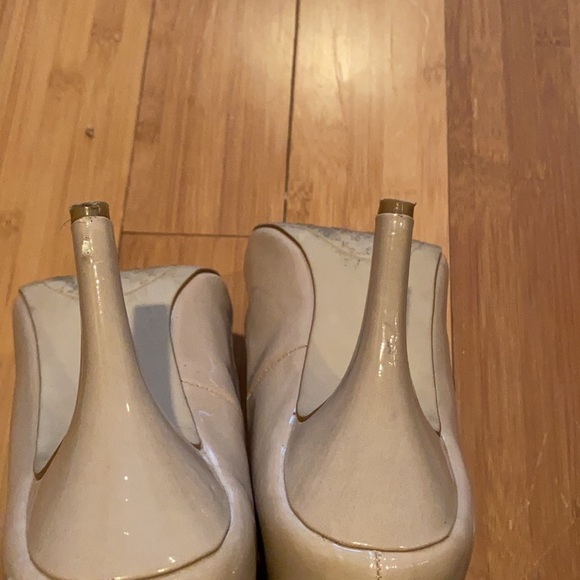 Kelly & Katie Nude Stiletto Heel Round Toe - Picture 4 of 4